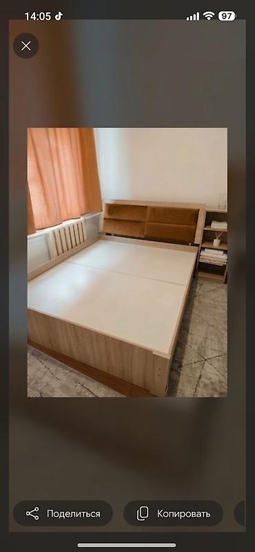 used bed: Двуспальная кровать с мягким изголовьем 
(Б/у) — 1