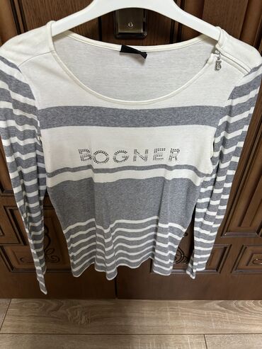 Köynək və bluzalar: 10 azn . Razmer S/M — 3