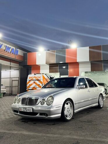 лупарик мерс 210: Mercedes-Benz E-Class W210 AMG E55 в серебристом цвете, выполненный в