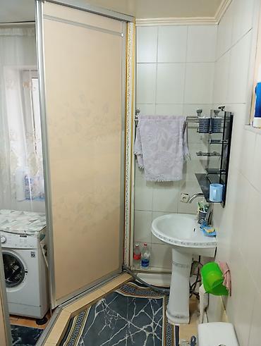 Продажа коттеджей и домов: Продаю 2 дома на одном участке, первая линия, можно под бизнес. Общая — 9