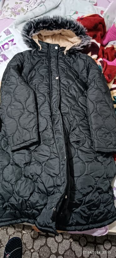 qadin kurtkalari yeni: Женская куртка 4XL (EU 48), цвет - Черный