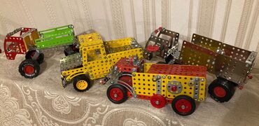 Polo köynəklər: Yüksək keyfiyyətli metal konstruktoru 4 model