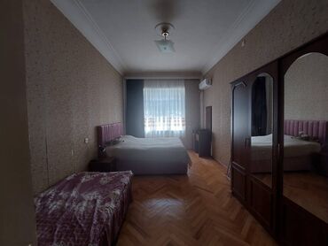 продается 2 х комнатная квартира: Около метро Сахиль сдаётся 2 комнатная квартира со средним ремонтом со