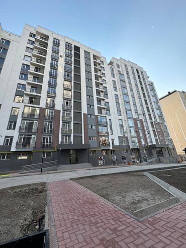 вторичное жилье: 1 комната, 41 м², Элитка, 2 этаж, ПСО (под самоотделку)