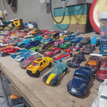 приглашаем моделей: Продам модельки hotwheels (хотвилс) только разом в 1 руки. более 100