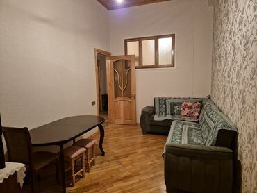 Dekorlar və bəzəklər: 9-cu mikrarayonda Nəsimi metrosuna yaxın 17 mərtəbənin 2 ci — 5