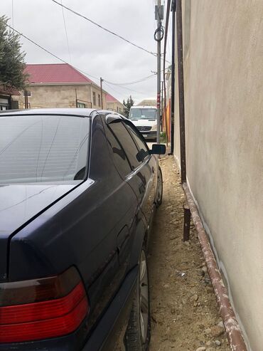 BMW: BMW 3 Series E36 – 318 sedan - Kuzov: sedan, tünd mavi rəng - Model — 4