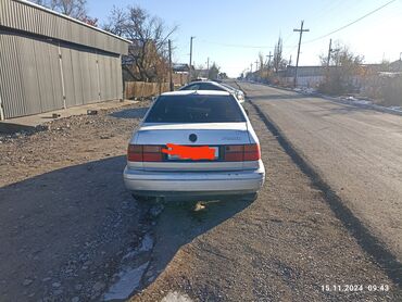 Volkswagen: Volkswagen Vento: 1992 г., 1.8 л, Механика, Бензин