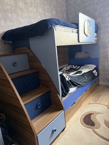 двухъярусные кровати со шкафом: Для девочки и мальчика, Б/у, Кровать, С матрасом, С выдвижными ящиками, Ламинат