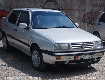 volkswagen passat унверсал: Volkswagen Vento: 1992 г., 1.8 л, Механика, Бензин, Седан