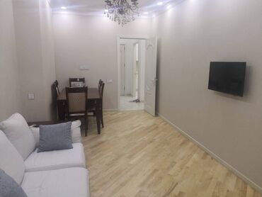 Uzunmüddətli kirayə mənzillər: Nərimanov metrosu yaxınlığında 16 mərtəbəli binanın 14-cü mərtəbəsində — 1