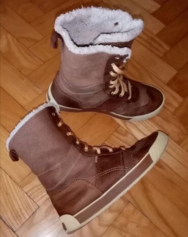 Čizme: Timberland duboke ženske cipele postavljene,tople, kupljene prošle
