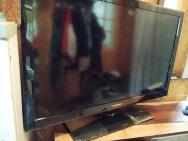 телевизор 86: Продам за 2000 сом на запчасти телевизор samsung