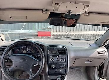 330: Toyota Avensis: 1999 г., 1.6 л, Механика, Бензин, Седан — 2
