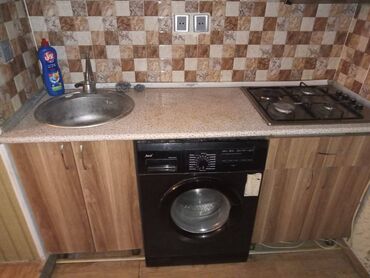 Uzunmüddətli kirayə mənzillər: Neftçilər metrosu,kapital bankın yaxınlığı,5 mərtəbənin,2-ci -da lalafo.az — 4 Uzunmüddətli kirayə mənzillər: Neftçilər metrosu,kapital bankın yaxınlığı,5 mərtəbənin,2-ci — 4