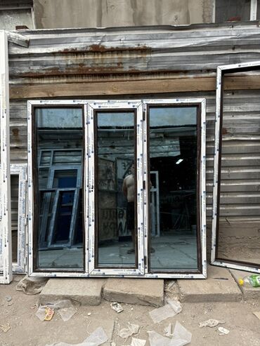 Металлопластиковые окна на заказ: Металлопластиковое окно на заказ, Тип окна: Панорамные, Декоративные особенности: Другие особенности, Бесплатная установка, Без рассрочки — 11