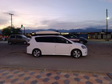 обмен на дом в городе каракол: Toyota Ipsum: 2003 г., 2.4 л, Автоматтык, Газ, Вэн/Минивэн