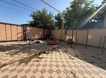 2021: 1 комната, 43 м², Баткенский рынок / базар Индивидуалка, 3 этаж, Евроремонт — 2