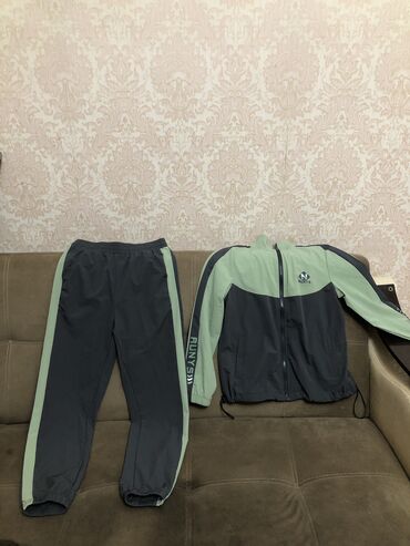 детский спортивный купальник: Standartdir, 35 azn alinib, 15 azn satilir at lalafo.az детский спортивный купальник: Standartdir, 35 azn alinib, 15 azn satilir