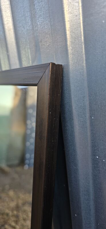 Зеркала: В наличии! Зеркало с тёмно-коричневой рамой, рамка ПВХ. Ширина рамки — 2