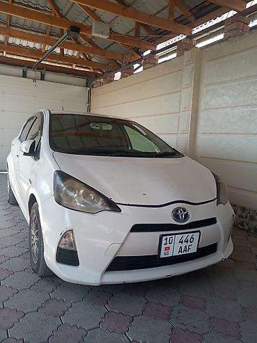 corolla 2016: Toyota Aqua: 2016 г., 1.5 л, Вариатор, Гибрид, Хэтчбэк — 2