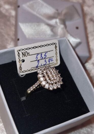 narissa parfum qiymeti: Uzzuk yenidi ölcu 17 yarim. Qiymet 200azn