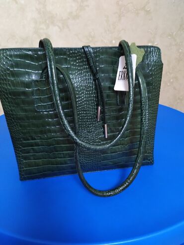 сумку зеленого цвета: Продаю шикарну сумку бренда Erkon.новая привезённая из Турция