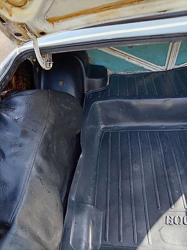 ВАЗ (ЛАДА): VAZ 2107 sedan - Kuzov: ağ rəng, klassik 4 qapılı sedan gövdə - Nömrə — 7