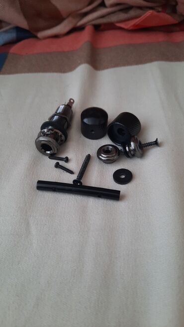 Творчество, искусство: Курсы игры на гитаре, укулеле, электрогитаре. Наладка, ремонт at lalafo.kg — 8 Творчество, искусство: Курсы игры на гитаре, укулеле, электрогитаре. Наладка, ремонт — 8