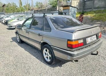 машины на расрочку: Volkswagen Passat: 1992 г., 1.8 л, Механика, Бензин, Седан