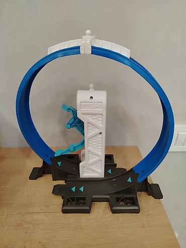 masın oyunları: Hot Wheels trek qurğuları və tematik setlər toplusu - Bir neçə böyük — 6