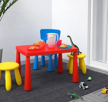 деревянные столы и стулья: Детские столы Б/у