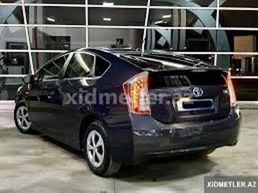 Toyota: Toyota Prius: 1.8 l | 2014 il Hetçbek