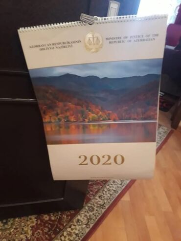 Bədii ədəbiyyat: Календари отрывные. Есть еще настольные, подвесные, переливающиеся — 9