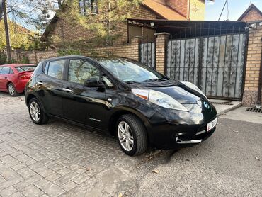 зарядка аккумулятора: Nissan leaf электромашина 2011 год ход на одном заряде 85-100 км