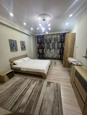 Посуточная аренда квартир: 3 комнаты, Душевая кабина, Постельное белье, Кондиционер — 7