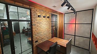 Аренда офисов: Аренда офисов, 45 м², В бизнес центре, С оборудованием, С отдельной кухней, С отдельным входом — 11