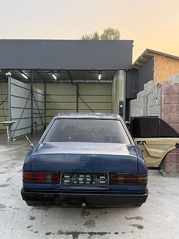 e34 540i: Mercedes-Benz 190: 1984 г., 2 л, Механика, Бензин, Седан — 6