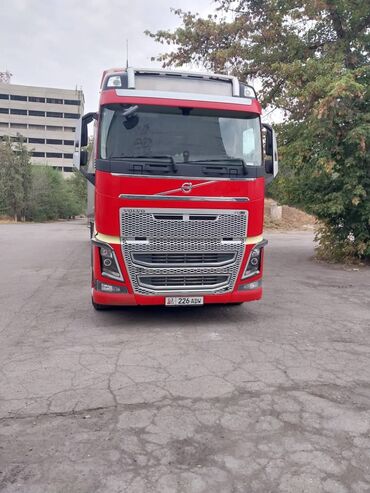 volvo грузовой: Тягач, Volvo, 2013 г., Тентованный