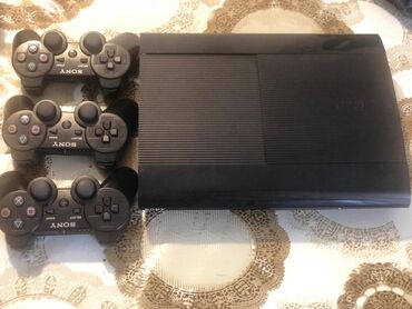 PS3 (Sony PlayStation 3): Playstation 3 ela vəziyyətdədir 1Tb yaddaş 80yaxin oyun var az işlənib