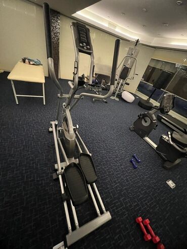 Digər trenajorlar: Peşəkar ev-fitnes avadanlıqları dəsti - Elliptik trenajor: E‑Glide — 7