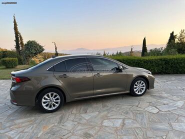 Toyota: Toyota Corolla: 1.8 l. | 2021 έ. Λιμουζίνα — 4