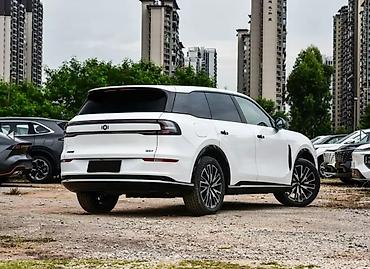 1: Changan : 2025 г., 1.5 л, Автомат, Гибрид, Внедорожник — 4