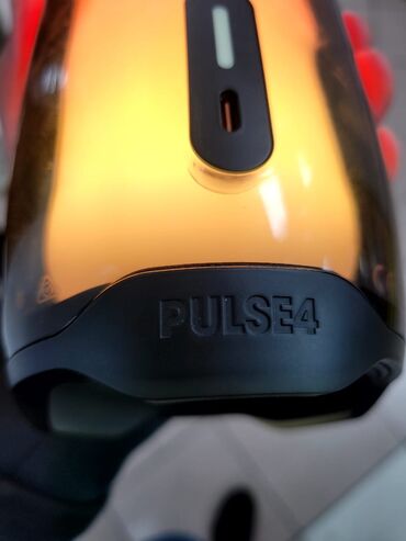 Динамики и колонки: JBL Pulse4 в хорошем состоянии очень мало пользовались,очень хороший