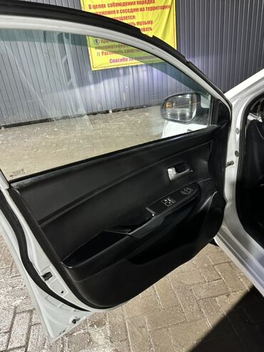 Kia: Kia Rio: 2015 г., Автомат, Седан — 8