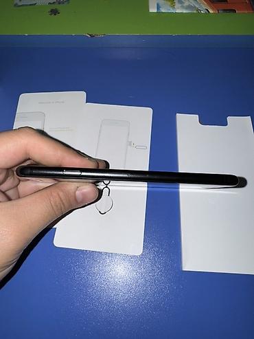 Apple iPhone: IPhone 7, Qara, Sənədlərlə — 8