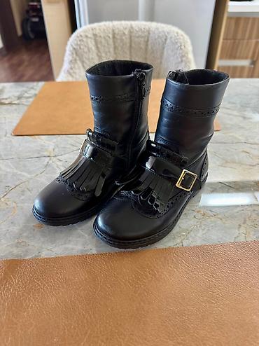 Верхняя одежда: Продам новое пальто Next. Не носили. Дочке не понравился фасон. Размер — 6