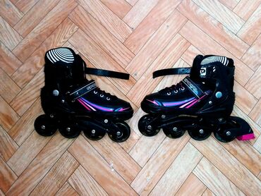 ролики на обувь: Продаю Ролики для девочек 4-колёсные ролики В комплект шлем, защитные