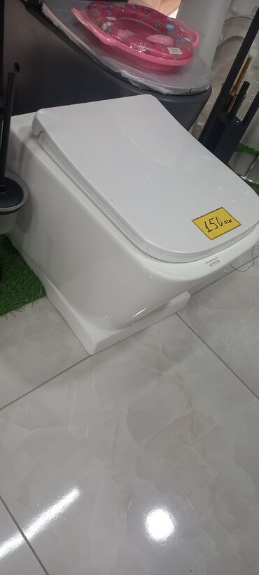 Unitazlar: Divar tipli asma unitaz (gizli set üçün) - Material: yüksək