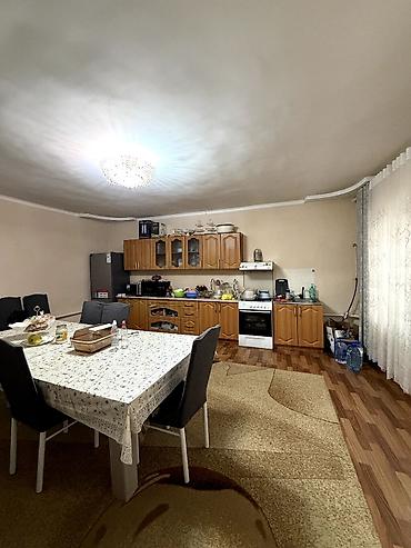 Продажа коттеджей и домов: Продается уютный дом в Сокулуке, верхняя зона. 🏡 Участок — 3 сотки 🏠 — 3